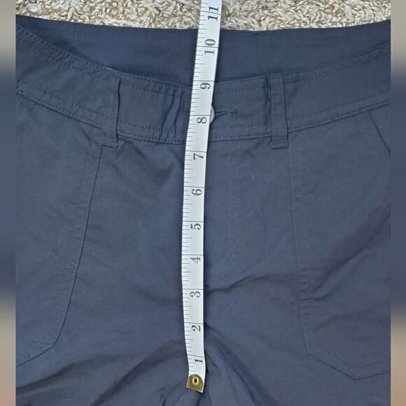 The North Face Nylon Black Cuffed Shorts - Picture 4 of 7